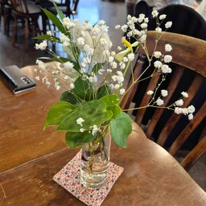 인유어 커피 대표 사진