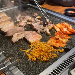 무한리필삼겹의난 대표 사진