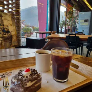 롱디커피 대표 사진