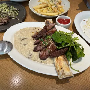 심퍼티쿠시 대표 사진