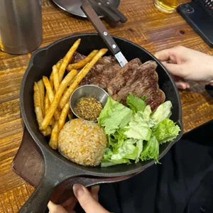 퀸 스테이크 대표 사진