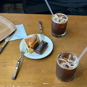 어질 인 대표 사진