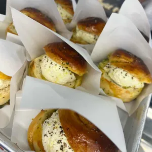 갈릭보이 대표 사진