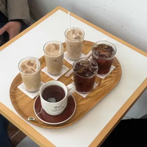 아무것도 아닌곳 대표 사진