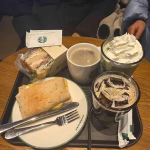 스타벅스 사진 2