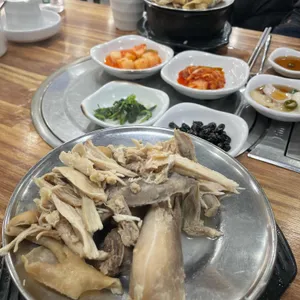 진토리닭곰탕 사진