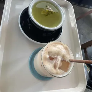 땡스투홀리데이 사진 1