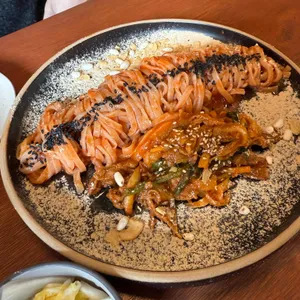 익선애뜻 대표 사진