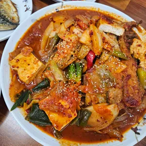 어촌마을굴밥생선구이쭈꾸미 사진