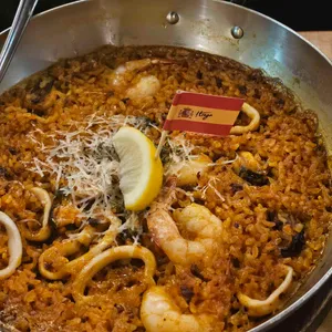 트라가 대표 사진