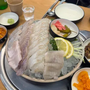 속초오징어어시장 대표 사진