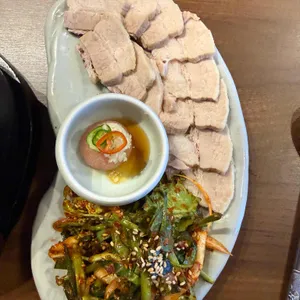 육수재 대표 사진