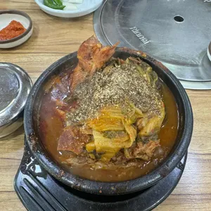 청기와뼈다귀해장국 대표 사진