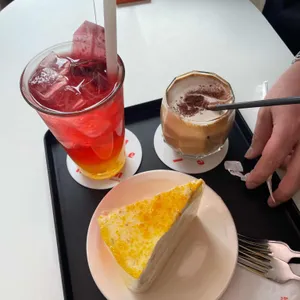 이이남스튜디오 대표 사진