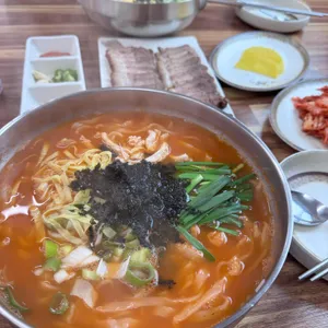 안성닭칼국수 대표 사진