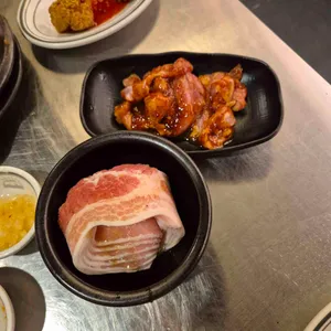 호르몬치치 대표 사진