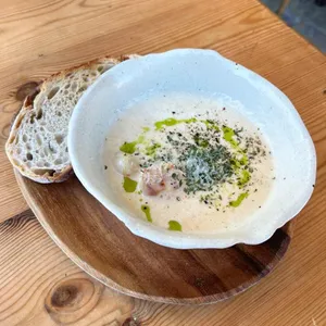 mottley 대표 사진