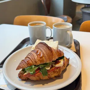 프로퍼 커피바 사진 1