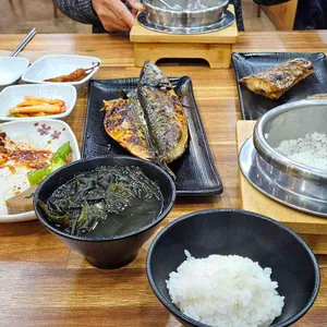 숯불위에고등어 사진