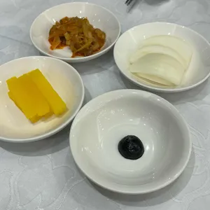 만강홍 대표 사진