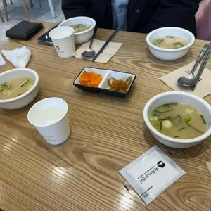 육회바른연어 대표 사진