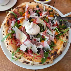 삐에뜨라 사진 1