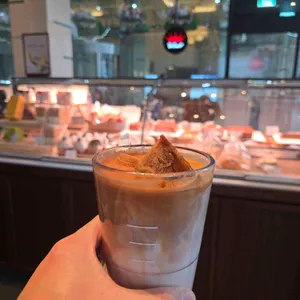 폴바셋 사진 2