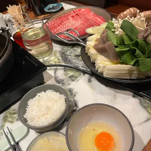 HON 하우스 오브 신세계 사진