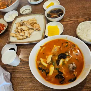 속초해물뚝배기짬뽕의신 사진 1