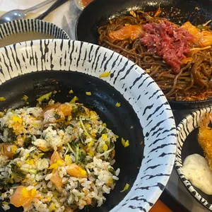 육회바른연어 대표 사진