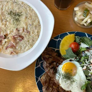 로니로티 사진