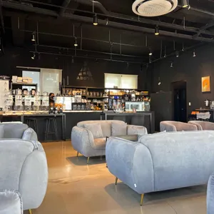 어보브 대표 사진