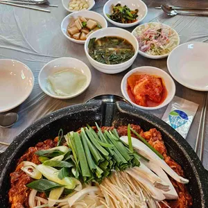 담장너머 사진 2