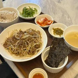 제육백서 사진