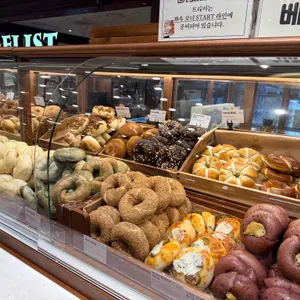 베이글리스트 X 라크루뜨서울 리뷰 사진