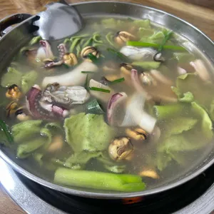 고향홍굴부추손칼국수 사진