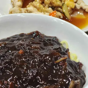 찐하오 대표 사진