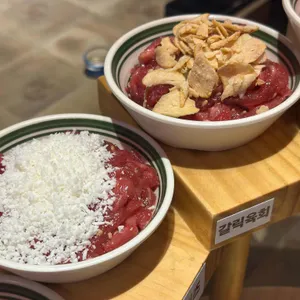 육회한연어 대표 사진