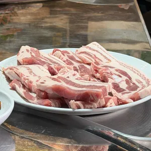 꽃돼지 대표 사진