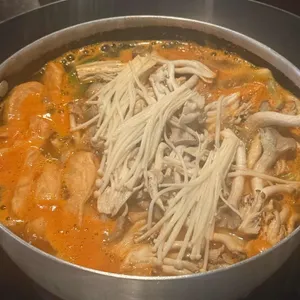 최가네버섯샤브매운탕칼국수 대표 사진