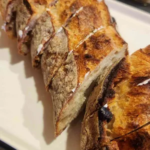 AAA 베이커리 카페 사진 1