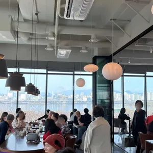 강변서재 리뷰 사진