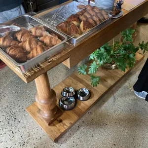 푸어링아웃 메라키 대표 사진