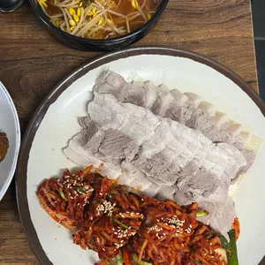 장충왕족발보쌈 대표 사진