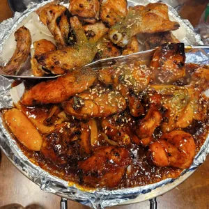 훌랄라 참숯바베큐치킨 사진