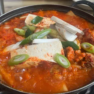 둥근마을 김치찌개 사진 2