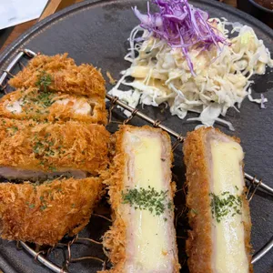 수작카츠 프리미엄 사진