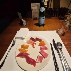 라세느 대표 사진