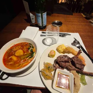 라세느 대표 사진