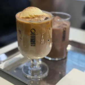 오버트 대표 사진